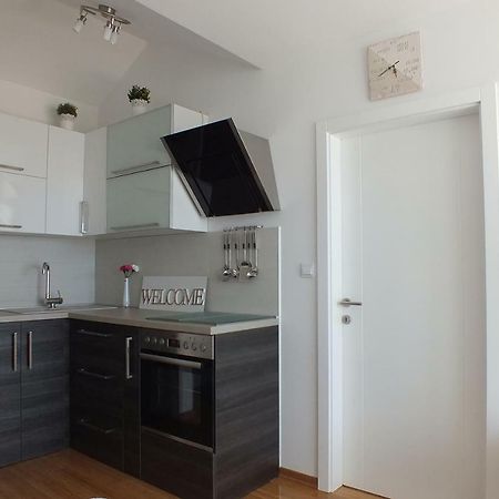 Apartment Silvija Novalja Exteriér fotografie